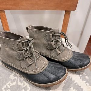 Sorel Out and About boot